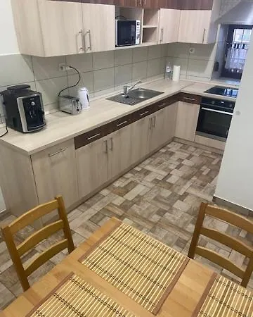 Apartamento Petoefi House *