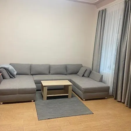 Petoefi House Apartment *