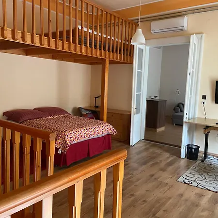 Apartman Petoefi House *