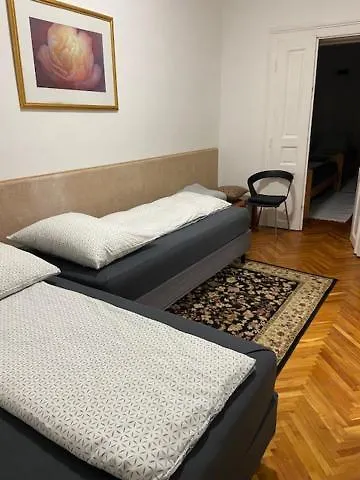 Petoefi House Apartment